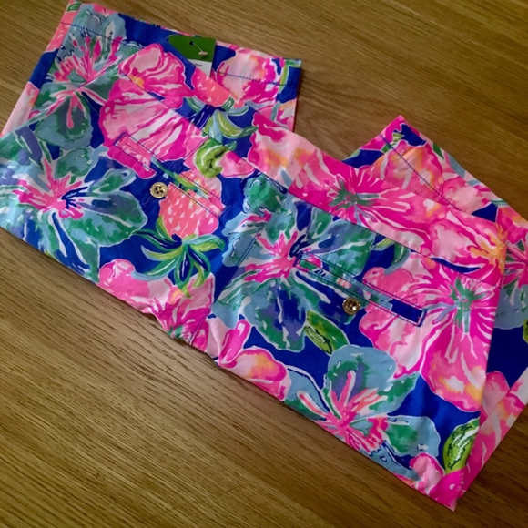 Lilly Pulitzer Chipper Shorts NWT - Picture 3 of 5